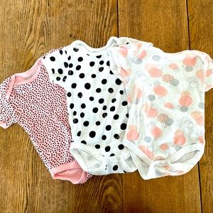Emily & Oliver onesie bundle